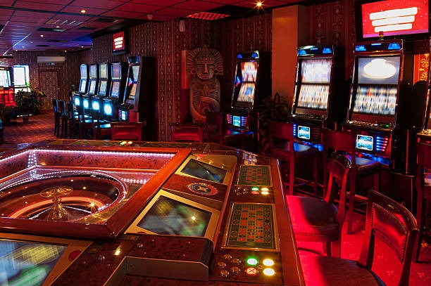 American Roulette wheel and betting layout at lotusbet88 login live studio